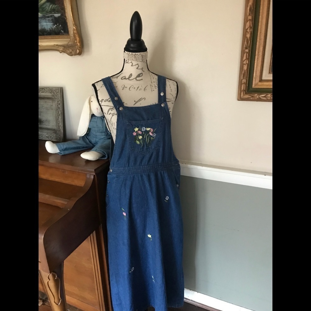 Women’s Overall Denim pocket dress Size M